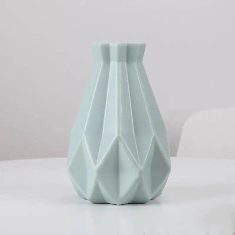 Modern Plastic Flower Vase for Home Decoration (1pc)